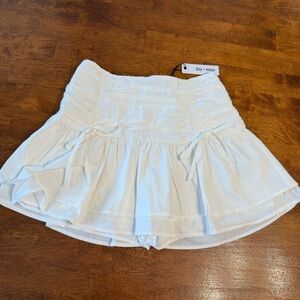 NWT Day + Moon White Ruffled Mini skirt Skort size small